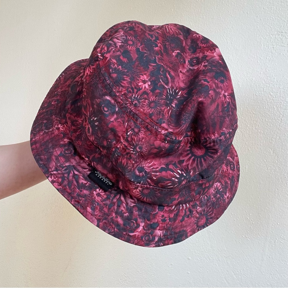 Primitive Red Daisy Floral Bucket Hat